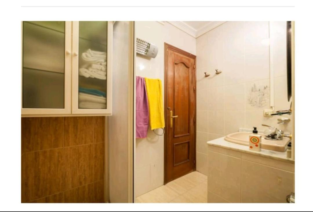 סביליה Piso Con Buena Red Wiffi Fibra Optica Alquiler De Habitaciones מראה חיצוני תמונה