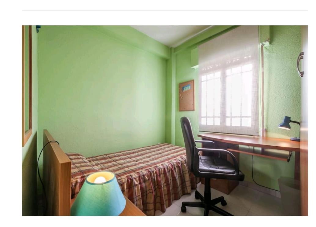 סביליה Piso Con Buena Red Wiffi Fibra Optica Alquiler De Habitaciones מראה חיצוני תמונה