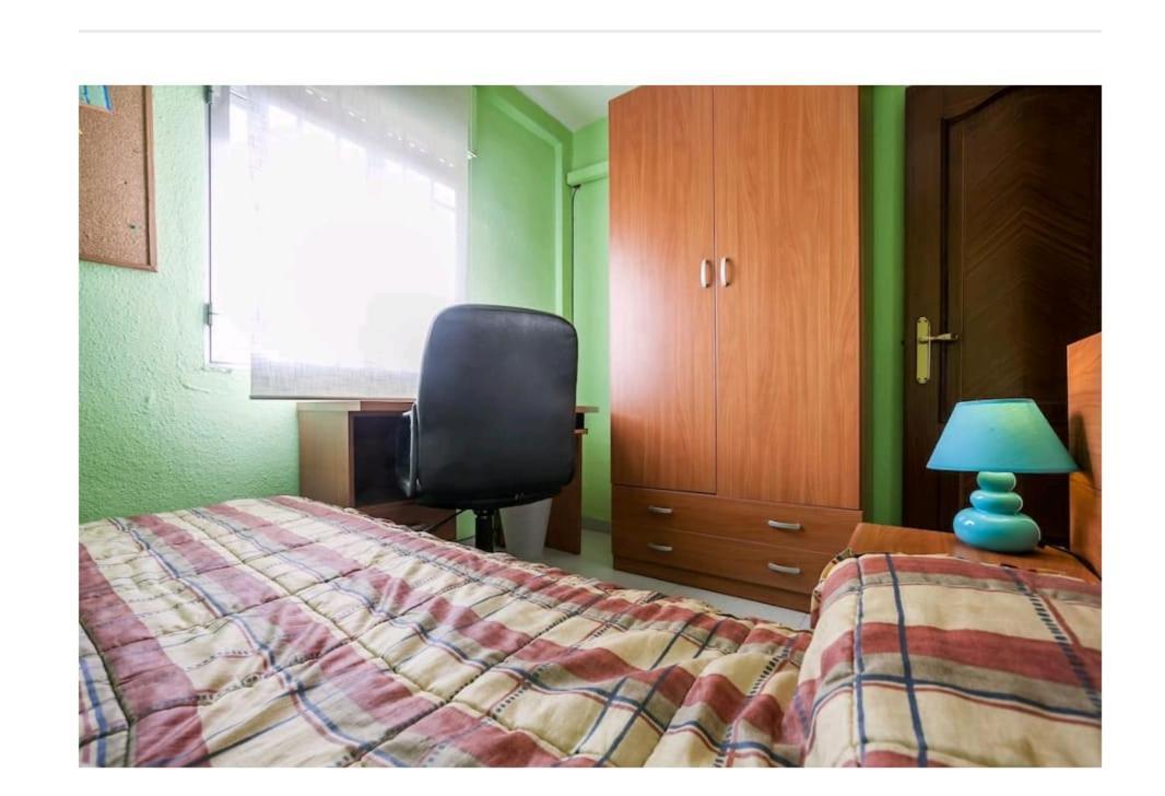 סביליה Piso Con Buena Red Wiffi Fibra Optica Alquiler De Habitaciones מראה חיצוני תמונה