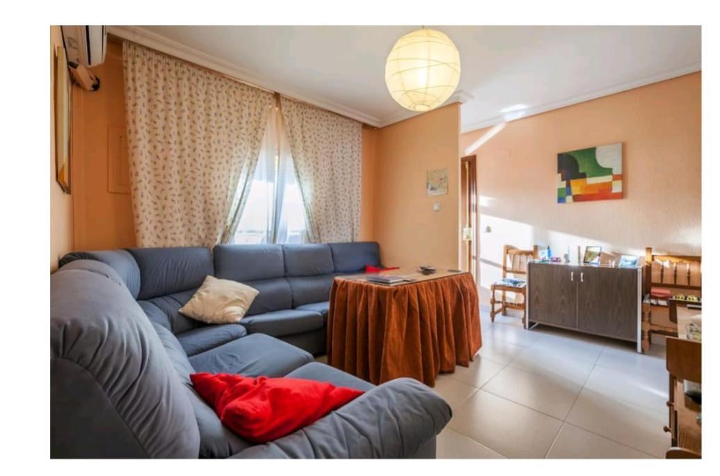 סביליה Piso Con Buena Red Wiffi Fibra Optica Alquiler De Habitaciones מראה חיצוני תמונה