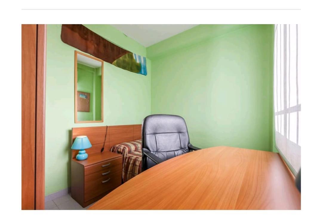 סביליה Piso Con Buena Red Wiffi Fibra Optica Alquiler De Habitaciones מראה חיצוני תמונה